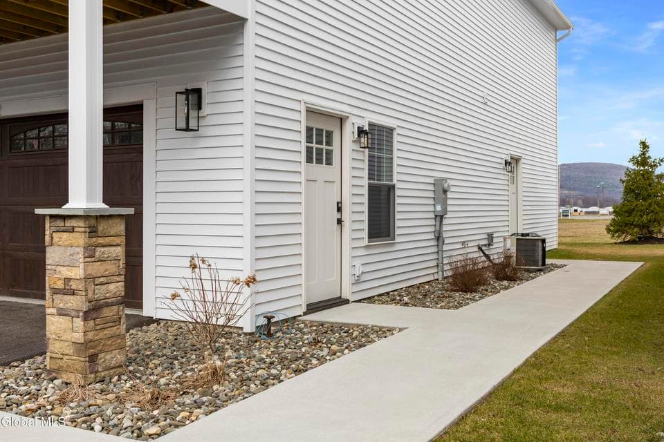 133 Marjorie Lane, photo 5