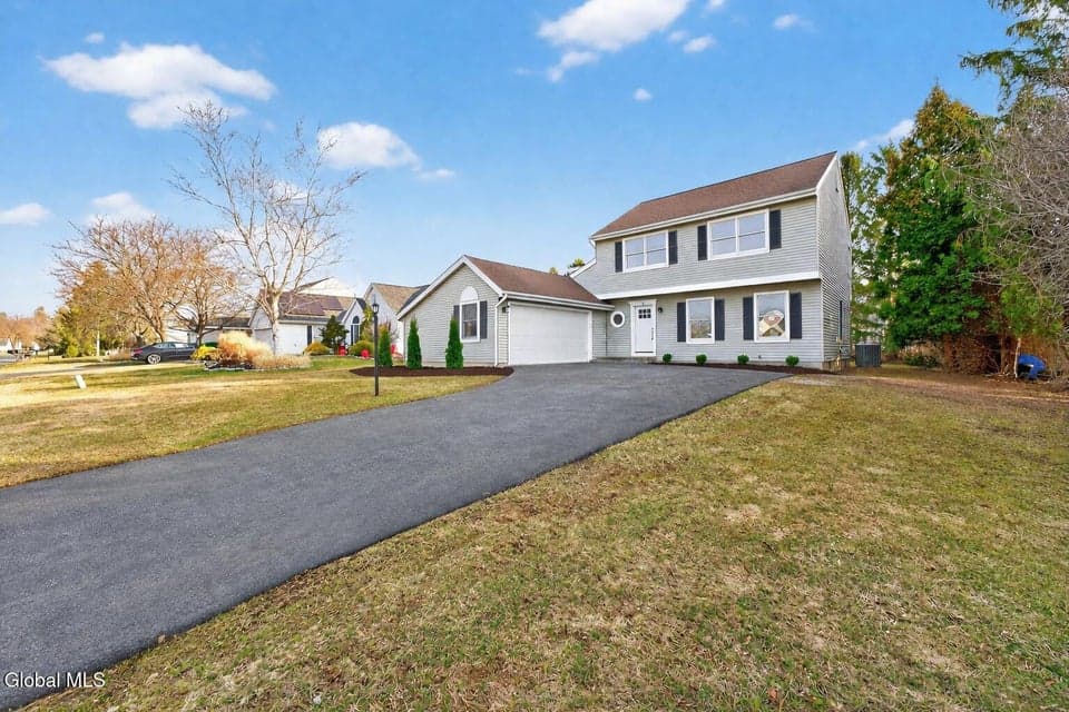 18 Rockefeller Boulevard, Rensselaer, NY, photo 1
