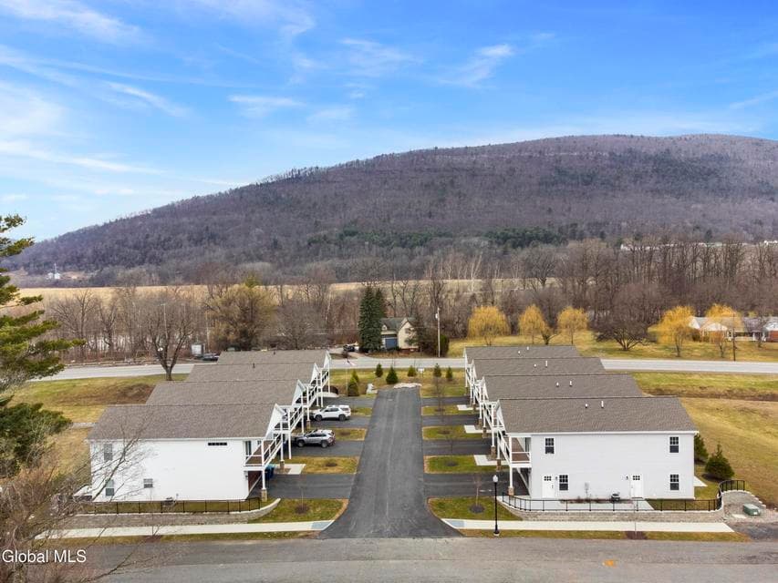 133 Marjorie Lane, photo 4