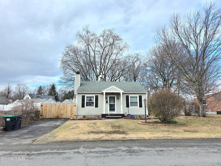 1020 6th Street, photo 1
