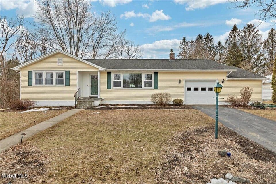 25 Sunset Avenue, photo 1
