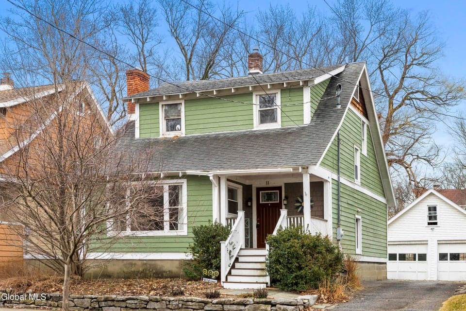 11 Cornelius Avenue, photo 1