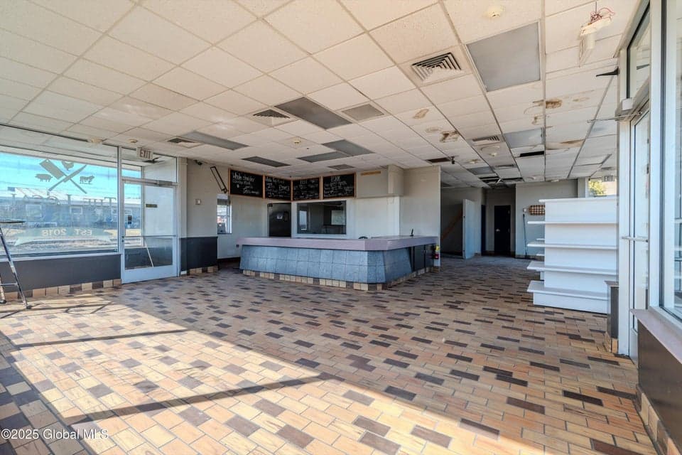270 Broadway, photo 5