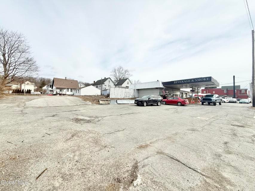 369 W Main Street, photo 2