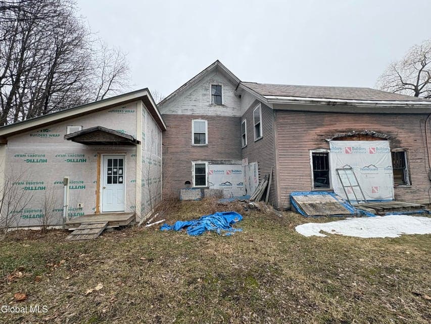 8 1st Street, photo 4
