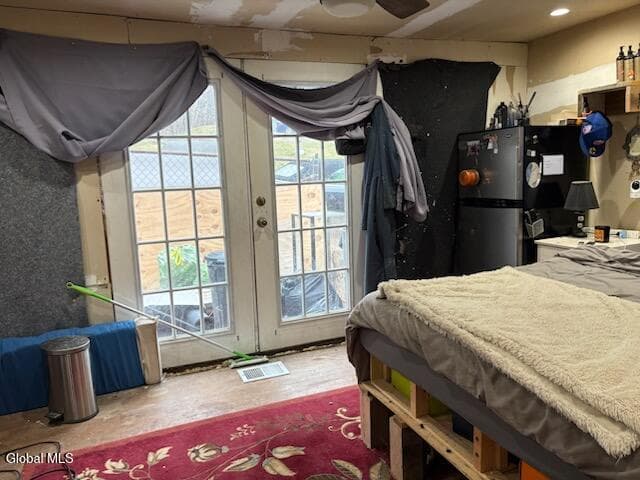 16 Elm Street, photo 4