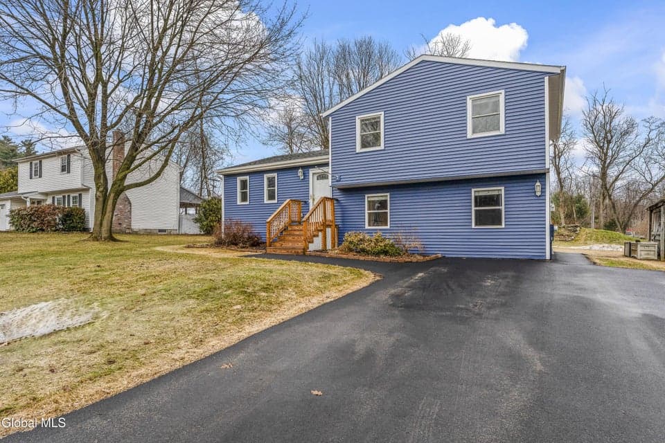 51 Cook Circle, Northumberland, NY 12831, photo 1