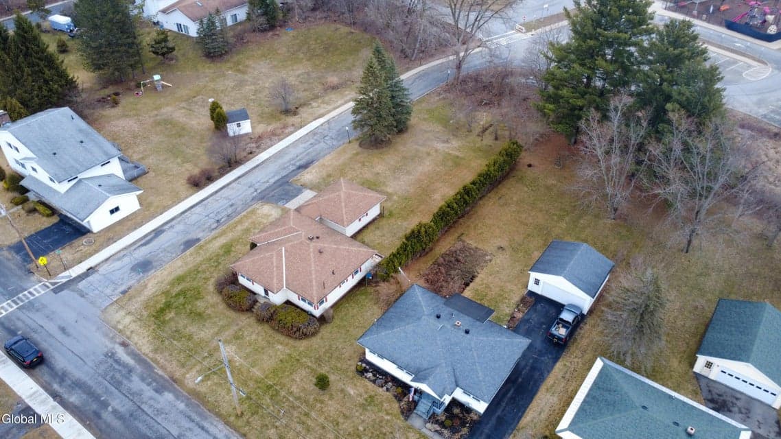 22 Julia Street, Amsterdam, NY, photo 3