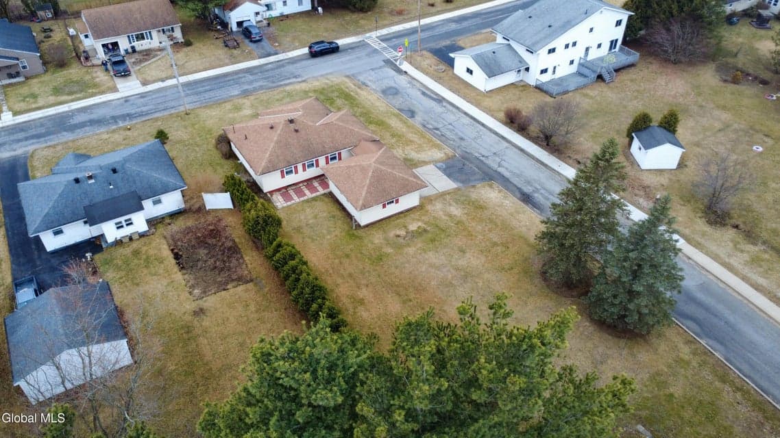 22 Julia Street, Amsterdam, NY, photo 4