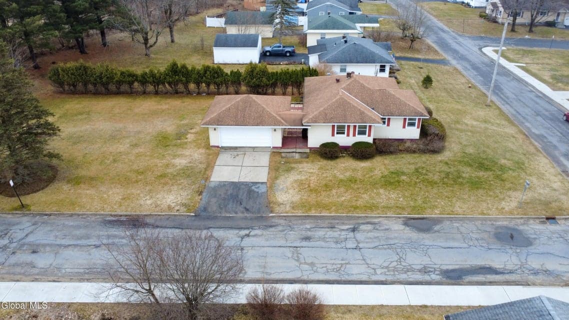 22 Julia Street, Amsterdam, NY, photo 2