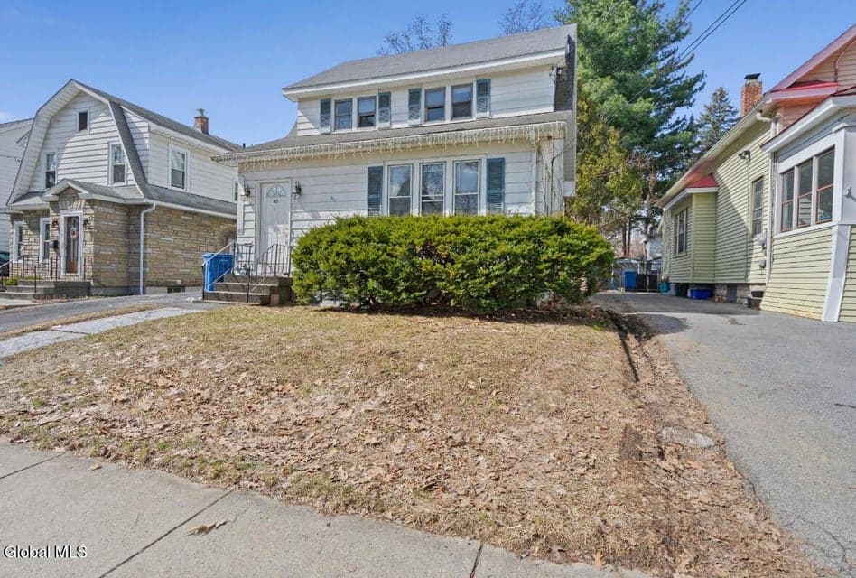 93 Hollywood Avenue, photo 3