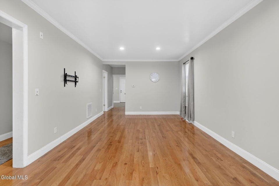 4 Daggett Terrace, Schenectady, NY 12307, photo 5