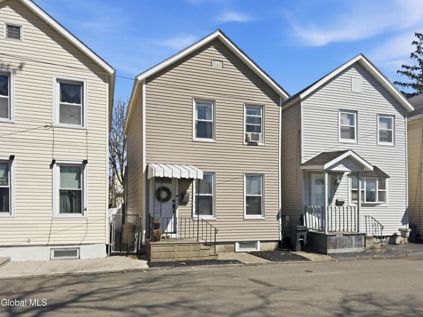 205 14th Street, photo 1