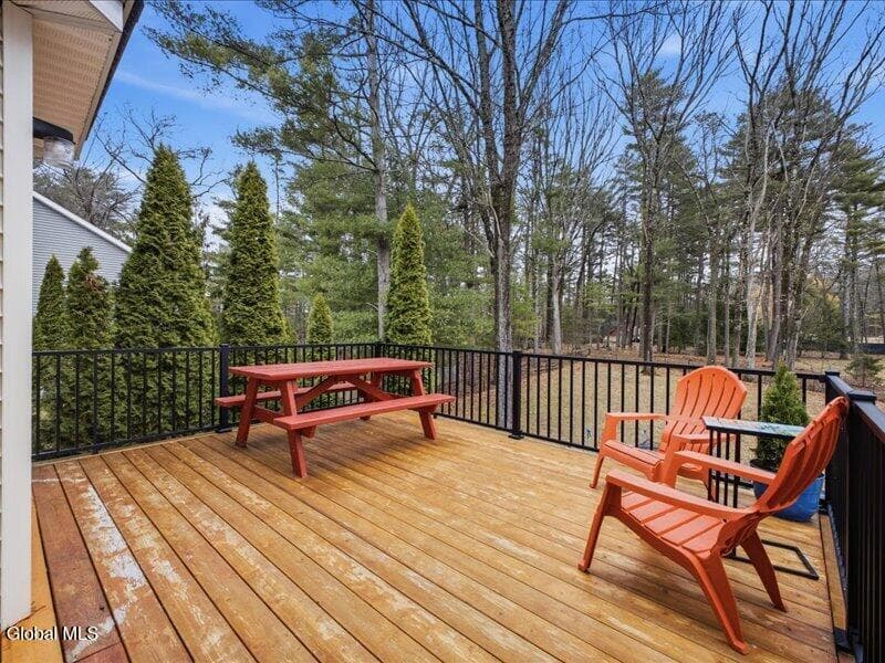 12 Larkspur Drive, Saratoga Springs, NY 12866, photo 4