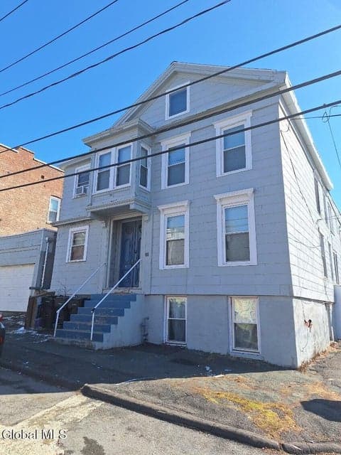 65 13th Street, photo 1