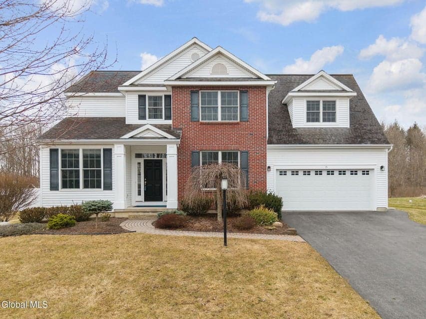 15 Avendale Drive, photo 2