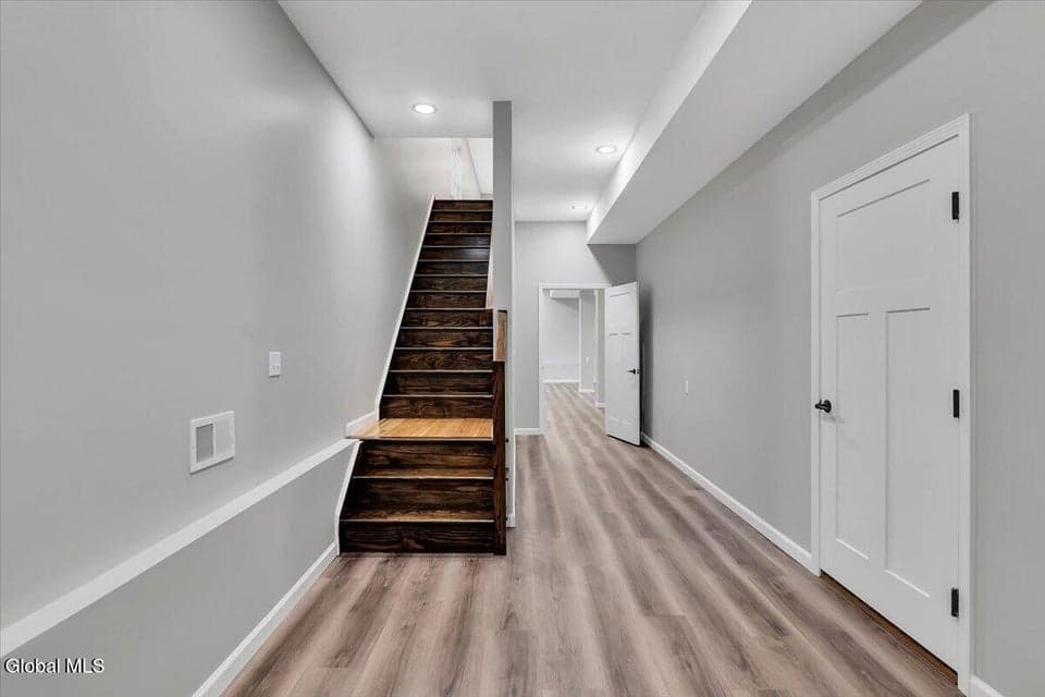 6 Livingston Avenue, photo 5
