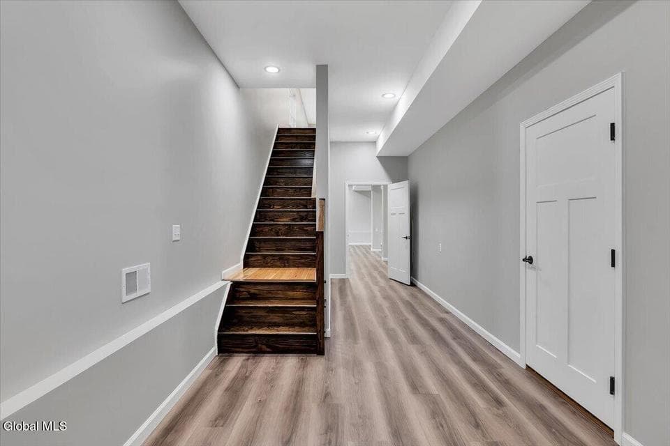 4 Livingston Avenue, photo 5