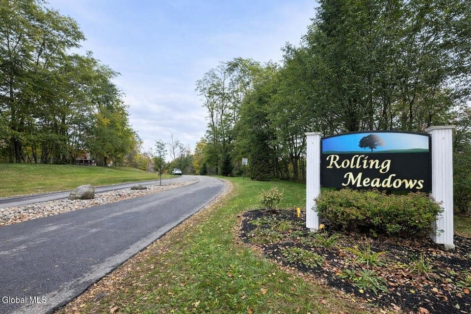 L2 Rolling Meadows Lane, photo 1