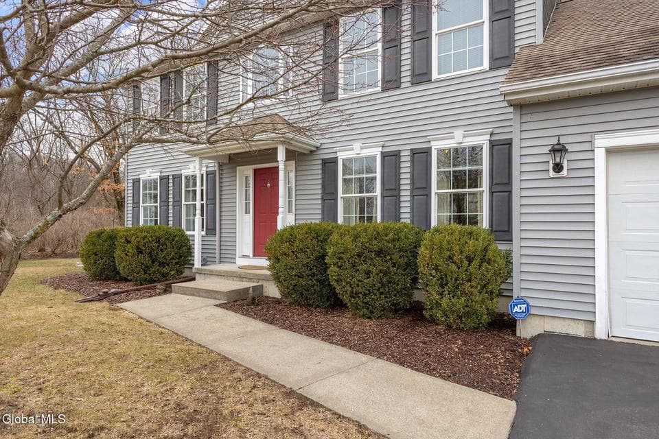 32 Bancker Avenue, Glenville, NY, photo 3