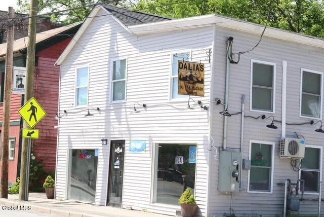 13-15 East Street