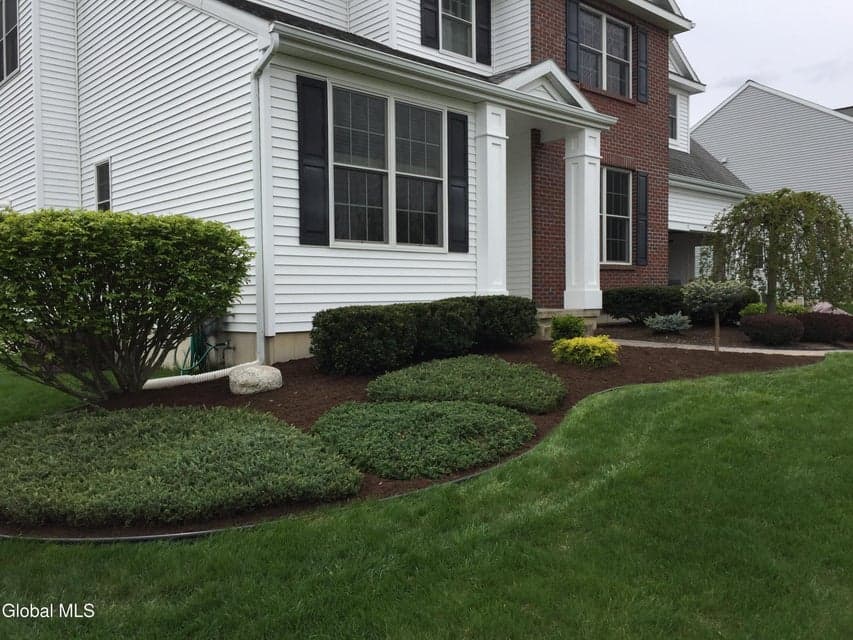 15 Avendale Drive, photo 4