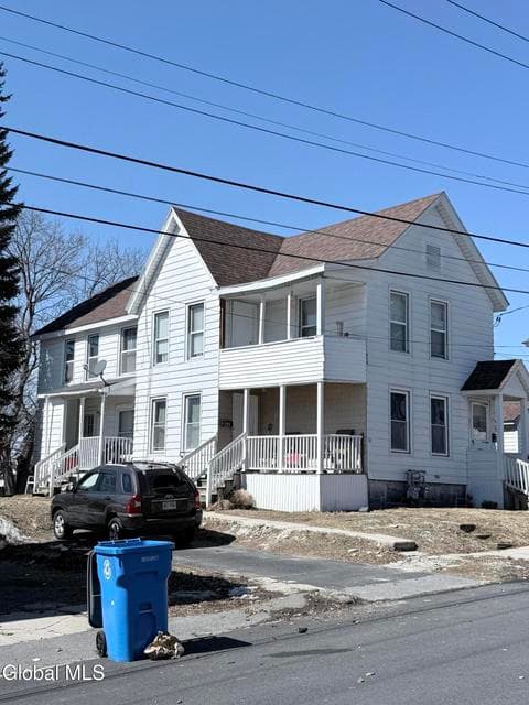 87 Yale Street, photo 1