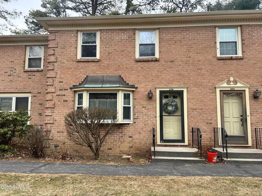 204 Point Of Woods Drive, Albany, NY, photo 1