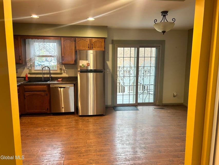 204 Point Of Woods Drive, Albany, NY, photo 5