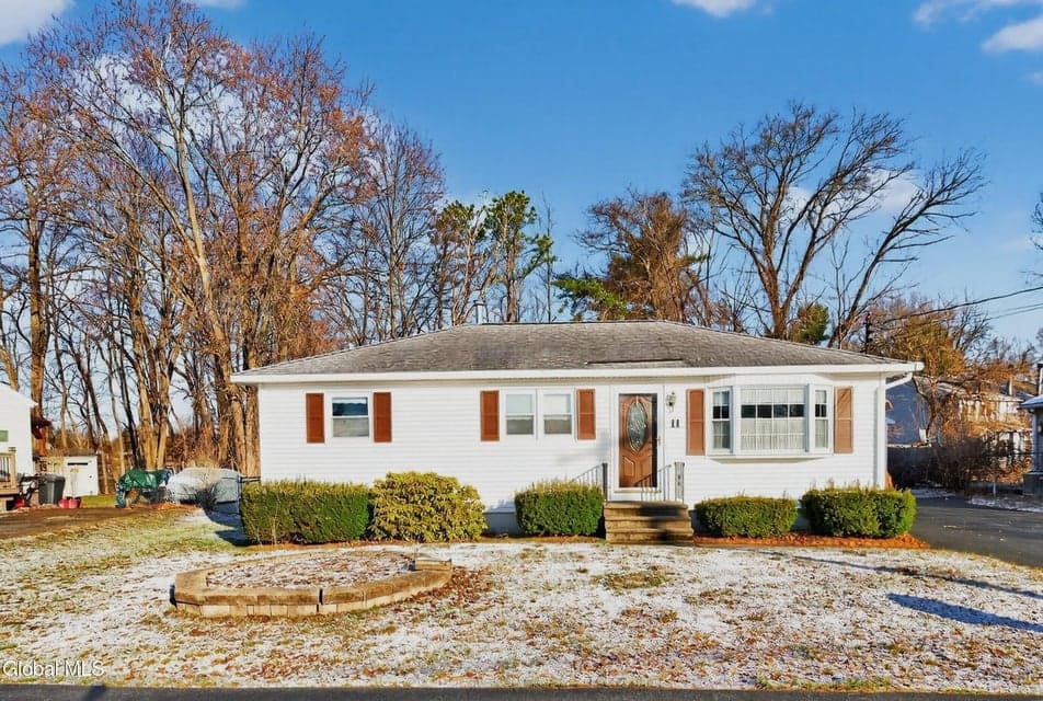 11 Myers Court, photo 1
