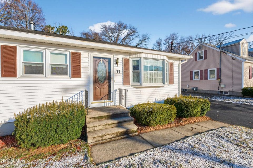 11 Myers Court, photo 3