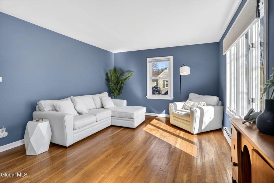7 Newcomb Drive, photo 4