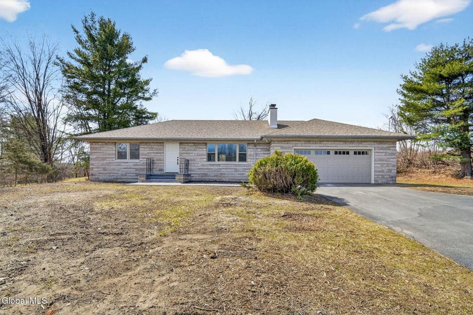 72 Fonda Road, photo 1