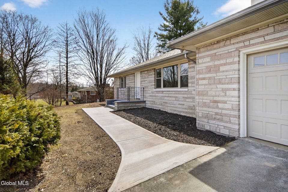72 Fonda Road, photo 4