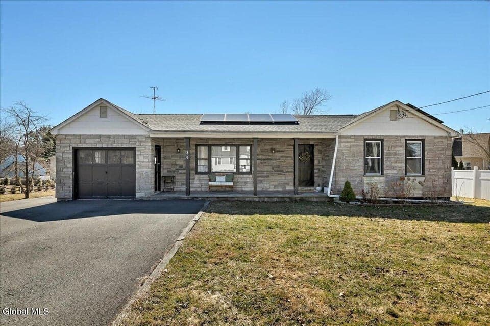 124 Beacon Road, photo 1