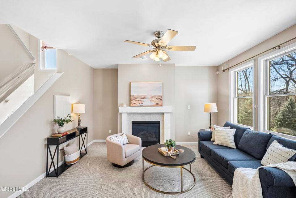 6 Oxford Circle, Cohoes, NY, photo 4