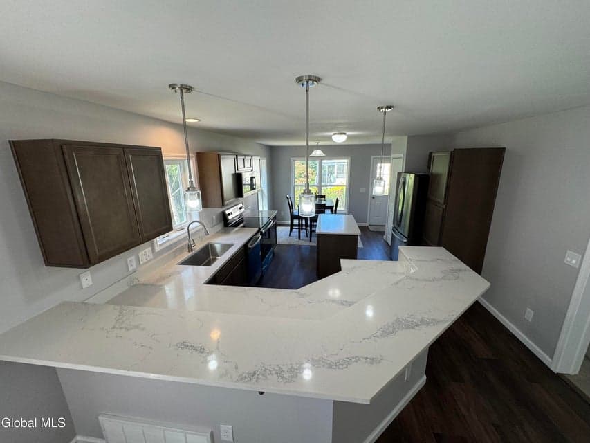 152 Ingersoll Road, photo 4