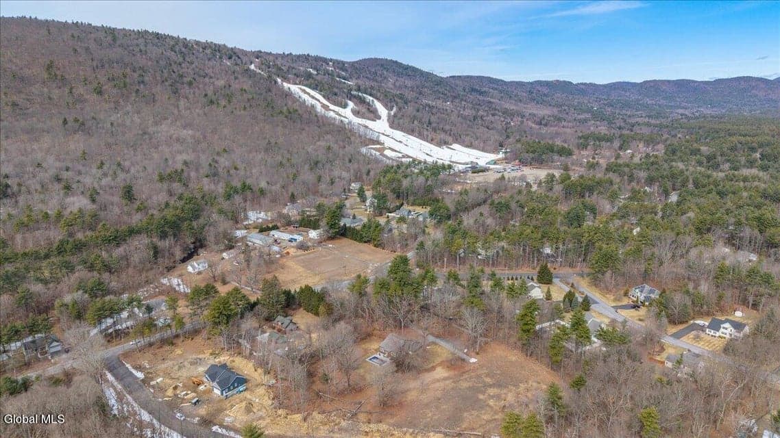 751 Corinth Road, photo 1