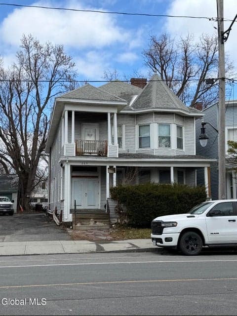 865 Madison Avenue, photo 1
