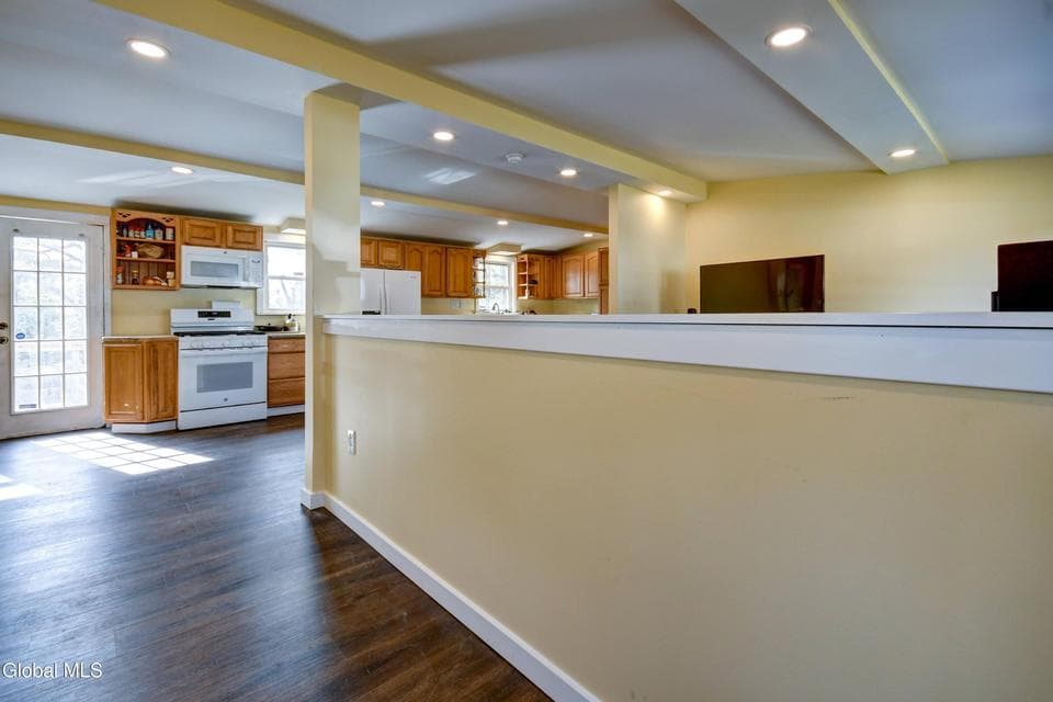 10 Brant Road, photo 5