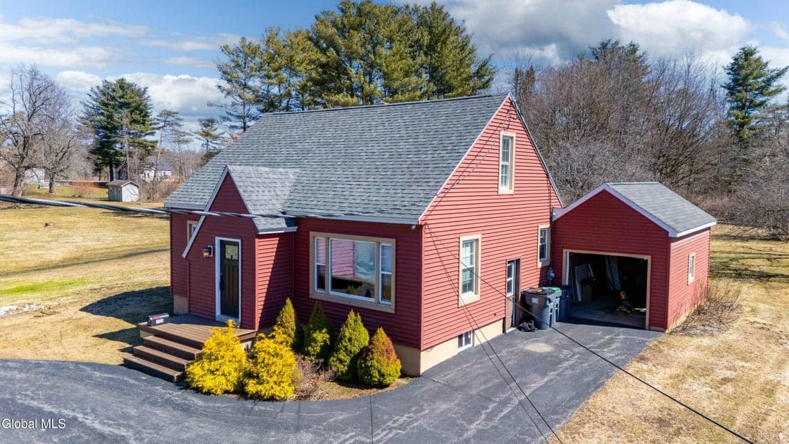 1323 Midline Road, photo 2