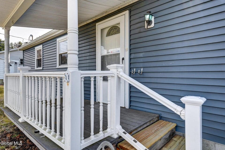 10 Brant Road, photo 3