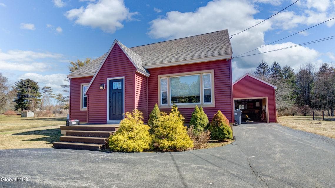 1323 Midline Road, photo 1
