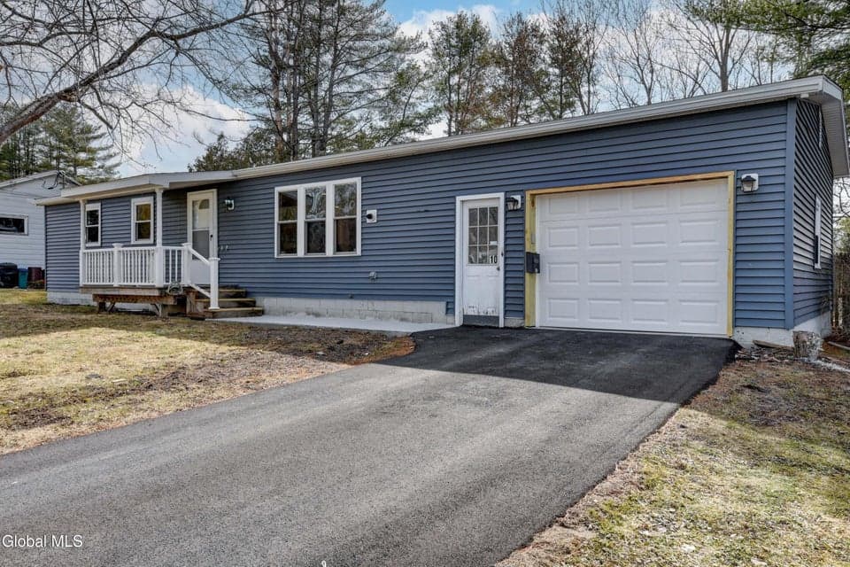 10 Brant Road, photo 2