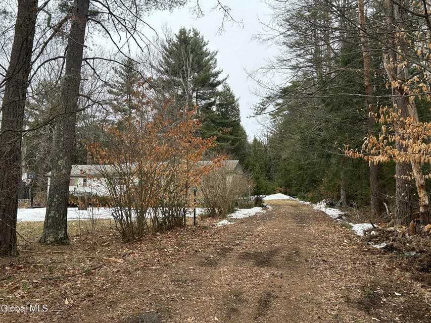 147 Lampman Road, photo 2