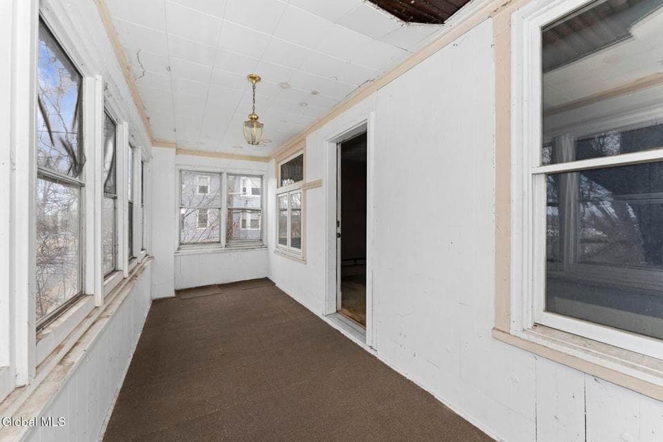 1498 2nd Street, photo 3