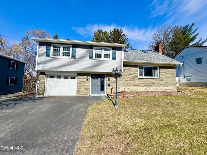 2221 Eastern Parkway, Niskayuna, NY 12309, photo 2