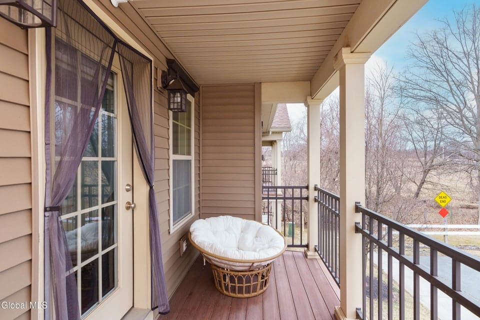 44 Kendall Drive, Bethlehem, NY 12054, photo 4