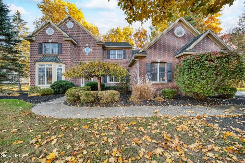 222 Bell Court