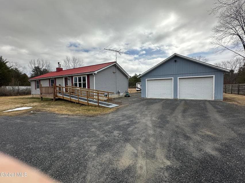 1541 Farley Road, photo 1